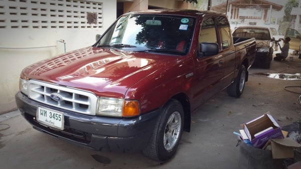 Ford ranger cab สีแดงสวยๆ ราคา 128,000
