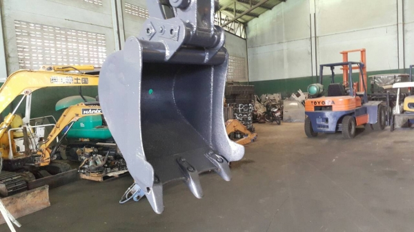 ขาย รถขุด KUBOTA รุ่น KH026 มือสองญี่ปุ่น แทรกเหล็ก สลักแน่น พร้อมใช้งาน มือถือ/LINE ID : 0818753444