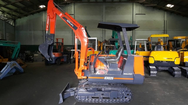 ขาย รถขุด KUBOTA รุ่น KH026 มือสองญี่ปุ่น แทรกเหล็ก สลักแน่น พร้อมใช้งาน มือถือ/LINE ID : 0818753444