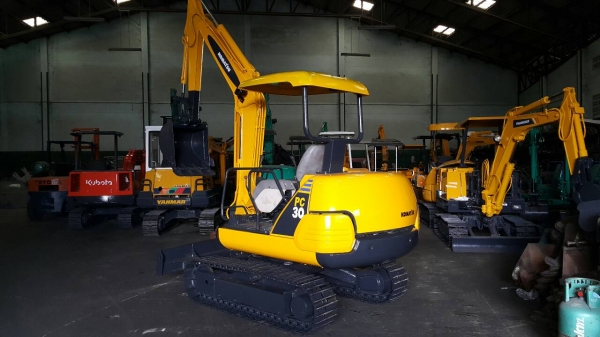 ขาย รถขุด KOMATSU รุ่น PC30-7- มือสองญี่ปุ่น แทรกเหล็ก สลักแน่นทั้งคัน พร้อมใช้งาน มือถือ/LINE ID : 0818753444 ขาย รถขุด KOMATSU รุ่น PC30-7- มือสองญี่ปุ่น แทรกเหล็ก สลักแน่นทั้งคัน พร้อมใช้งาน มือถือ/LINE ID : 0818753444