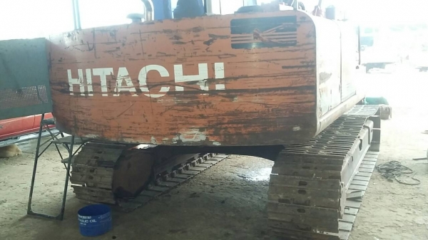 HITASHI EX 120-1 เอวแน่น ช่วงล่างเต็ม เจ้าของขายเอง รถทำงานอยู่ HITASHI EX 120-1 เอวแน่น ช่วงล่างเต็ม เจ้าของขายเอง รถทำงานอยู่