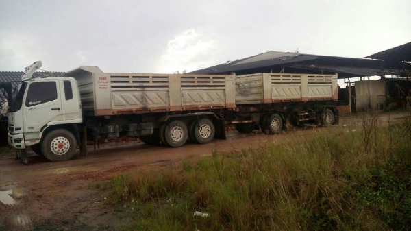 รถมิตซู 10 ล้อดั้ม 270 แรงม้า.  ปี 56.   ( รถวิ่ง 19x,xxx กว่า กม. )  ,  ( ขาย แม่ , ลูก. )    สนใจติดต่อ  081 - 6079515