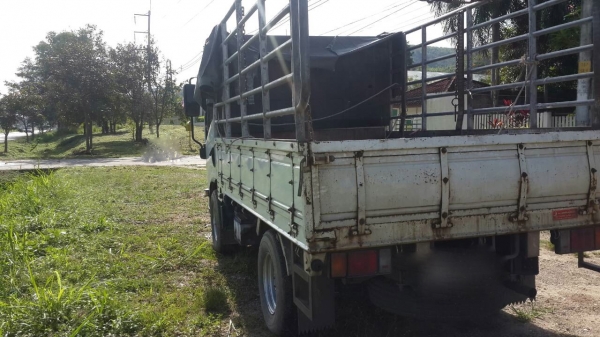 รถอีซูซุ 4 ล้อ รั้ว ( ไม่ดั้ม )  NLR 130 แรงม้า. ปี 51.   ( รถวิ่ง 2xx,xxx กม. )    สนใจติดต่อ  081 - 6079515