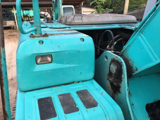 รถแบคโฮ  KOBELCO 200 YN - 09   ,  ( รถทำงาน 11,2xx ชม. )    สนใจติดต่อ  081 - 6079515