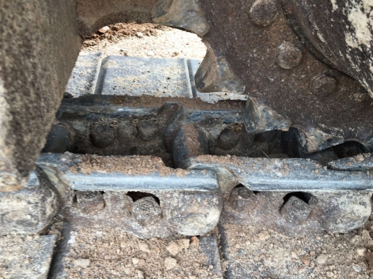 รถแบคโฮ  KOBELCO 200 YN - 09   ,  ( รถทำงาน 11,2xx ชม. )    สนใจติดต่อ  081 - 6079515