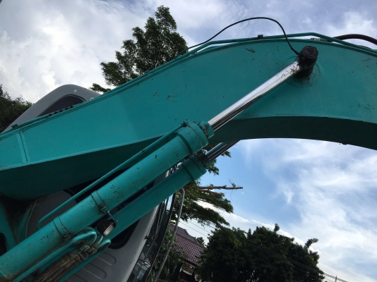 รถแบคโฮ  KOBELCO 200 YN - 09   ,  ( รถทำงาน 11,2xx ชม. )    สนใจติดต่อ  081 - 6079515