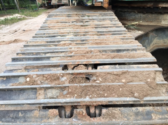 รถแบคโฮ  KOBELCO 200 YN - 09   ,  ( รถทำงาน 11,2xx ชม. )    สนใจติดต่อ  081 - 6079515