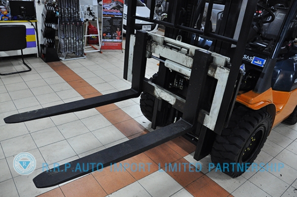 ขายรถโฟล์คลิฟท์มือสอง TOYOTA รุ่น 7FGJ35-14714 ราคา 395,000 บาท สภาพเดิมจากญี่ปุ่นจากประเทศญี่ปุ่น ไม่เคยใช้งานในไทย