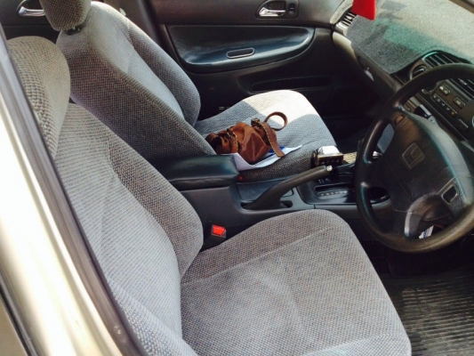 ขายฮอนด้าแอคคอร์ด ปี 97 ไฟท้าย 2 ก้อน เกียร์ออโต้ ติดแก๊ส LPG กระจกไฟฟ้า ราคา 88,000 บาท ติดต่อคุณเอ๋ 092-6356419