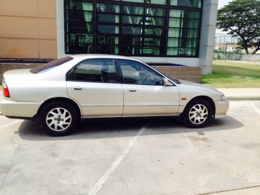 ขายฮอนด้าแอคคอร์ด ปี 97 ไฟท้าย 2 ก้อน เกียร์ออโต้ ติดแก๊ส LPG กระจกไฟฟ้า ราคา 88,000 บาท ติดต่อคุณเอ๋ 092-6356419