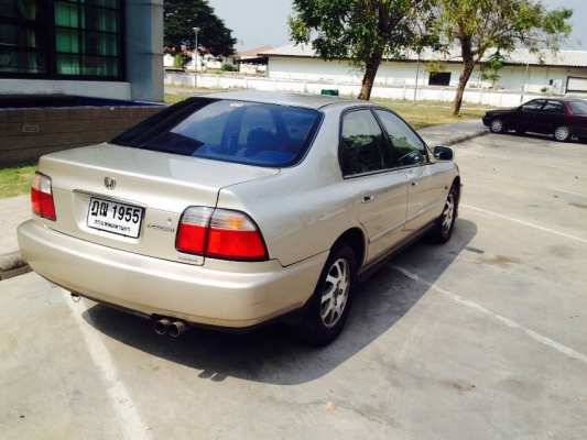 ขายฮอนด้าแอคคอร์ด ปี 97 ไฟท้าย 2 ก้อน เกียร์ออโต้ ติดแก๊ส LPG กระจกไฟฟ้า ราคา 88,000 บาท ติดต่อคุณเอ๋ 092-6356419