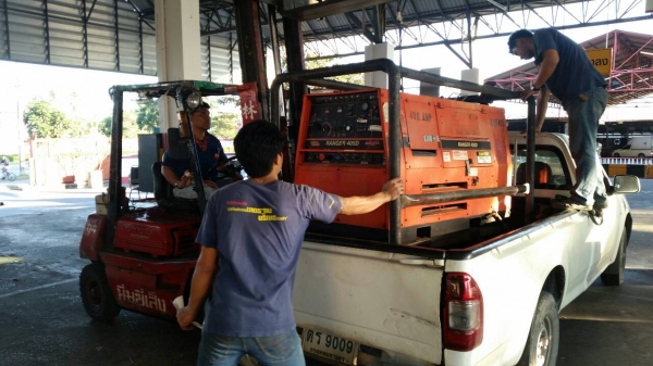 จัดส่ง เรียบร้อยครับ ที่ ขนส่ง นิ่มซีเส็ง สำหรับเครื่องเชื่อม พร้อมปั่นไฟ สภาพพร้อมใช้งาน