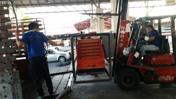 จัดส่ง เรียบร้อยครับ ที่ ขนส่ง นิ่มซีเส็ง สำหรับเครื่องเชื่อม พร้อมปั่นไฟ สภาพพร้อมใช้งาน