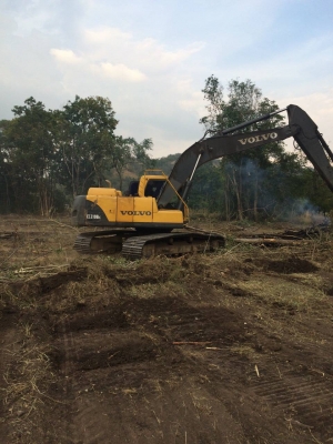 ขาย 999,999 รถแบคโฮ VOLVO  EC 210BLC 6,000ชม.เล่มทะเบียนรถสวยพร้อมใช้ 090-772-3710 090-772-3708