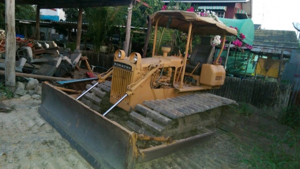 @@___ขายแทรกเตอร์แทรกใหญ่ Caterpillar D20P-3___@@@