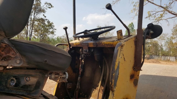 ขาย รถบดสั่นสะเทือน 4X4 BOMAG รถพร้อมใช้งาน เอกสารเล่มทะเบียนแต่ขาดชุดโอนครับ ขาย รถบดสั่นสะเทือน 4X4 BOMAG รถพร้อมใช้งาน เอกสารเล่มทะเบียนแต่ขาดชุดโอนครับ