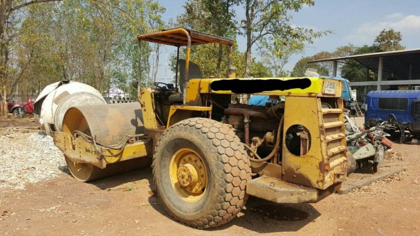 ขาย รถบดสั่นสะเทือน 4X4 BOMAG รถพร้อมใช้งาน เอกสารเล่มทะเบียนแต่ขาดชุดโอนครับ ขาย รถบดสั่นสะเทือน 4X4 BOMAG รถพร้อมใช้งาน เอกสารเล่มทะเบียนแต่ขาดชุดโอนครับ