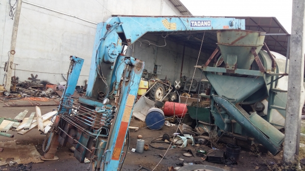 ขายด่วนครับ เครน TADANO 3 ตัน 3 ปลอก 2 ชัก สวยพร้อมใช้งานครับ