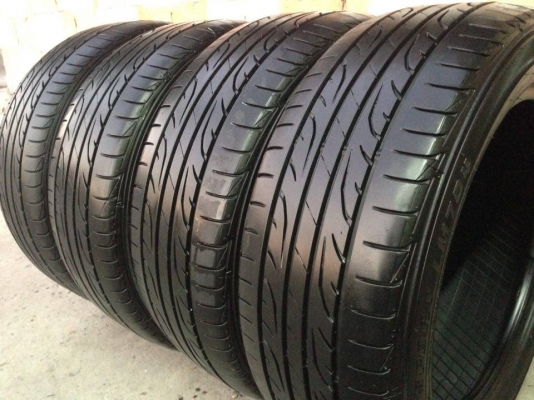 ยาง DUNLOP 205-55-16 ปี 15 3 เส้น ปี 13 1 เส้น ครบชุด 4 เส้น 4500 ไม่ควรพลาด สภาพสวยๆไม่บวมดอกยางเหลือเยอะเอาไปวิ่งกันใด้อีกยาวค่ะ