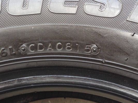 ยาง Bridgstone 205-70-15 ปี 15 2 เส้น ปี14 2 เส้น ครบชุด 4 เส้น 6000 สภาพสวยๆดอกยางนิ่มๆไม่บวมดอกยางเหลือเยอะวิ่งใด้อีกนานค่ะ