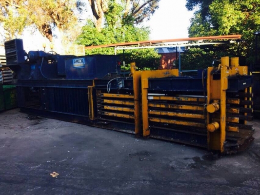 เครื่องอัดกระดาษ