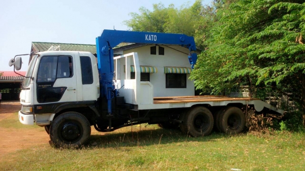 ขายด่วน เทนเลอร์หางปลา 2 เพลา ฟูโซ่ พร้อมเครนคาโต้ 3ตัน