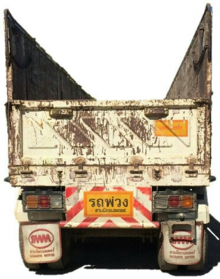 หางพ่วงสามเพลาไม่ดั้มท์ สามมิตร คอกสูง ยาว 12.50 เมตร   ปี50 สภาพสวย พร้อมใช้งาน  สนใจติดต่อ เอ็ม ที เจริญยนต์ สาขาปทุมธานี    (ถนนกาญจนาภิเษก วงแหวนตะวันตกบางปะอิน-บางบัวทอง เยื้องคลังกระจายสินค้าโลตัส สามโคก)   โทร. 081-4948363 , 081-7361541