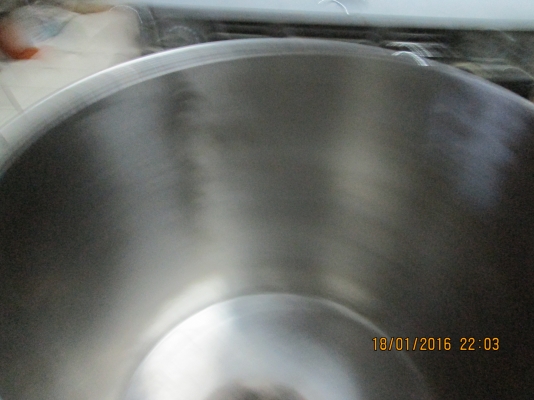 ถังแสตนเลส  หนา  ใหญ่  สั่งทำมาราคาสูง  ขายครับ