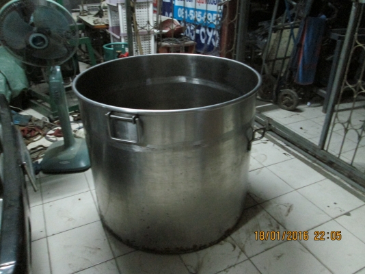 ถังแสตนเลส หนา ใหญ่ สั่งทำมาราคาสูง ขายครับ ถังแสตนเลส หนา ใหญ่ สั่งทำมาราคาสูง ขายครับ