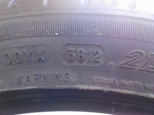 ยาง michelin 215/45/17 ปี12 สภาพสวย ดอกหนา