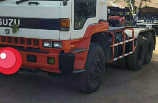 สิบล้อ หัวลาก อีซูซุ CXM23V-260ปี44 สโลส 2เพา สภาพดีสวยเดิมๆไม่มีชน เล่มทะเบียนพร้อมโอน ราคา 565,000บ ต่อรองได้  รถสภาพดีสวยมากๆ