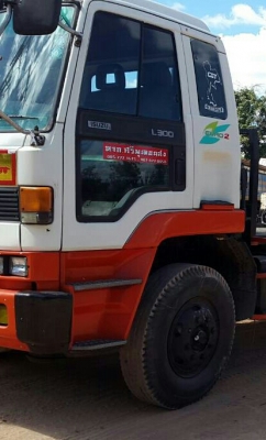 สิบล้อ หัวลาก อีซูซุ CXM23V-260ปี44 สโลส 2เพา สภาพดีสวยเดิมๆไม่มีชน เล่มทะเบียนพร้อมโอน ราคา 565,000บ ต่อรองได้  รถสภาพดีสวยมากๆ