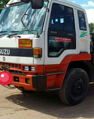 สิบล้อ หัวลาก อีซูซุ CXM23V-260ปี44 สโลส 2เพา สภาพดีสวยเดิมๆไม่มีชน เล่มทะเบียนพร้อมโอน ราคา 565,000บ ต่อรองได้  รถสภาพดีสวยมากๆ