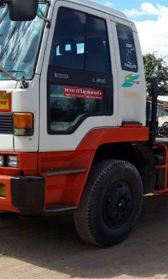 สิบล้อ หัวลาก อีซูซุ CXM23V-260ปี44 สโลส 2เพา สภาพดีสวยเดิมๆไม่มีชน เล่มทะเบียนพร้อมโอน ราคา 565,000บ ต่อรองได้  รถสภาพดีสวยมากๆ