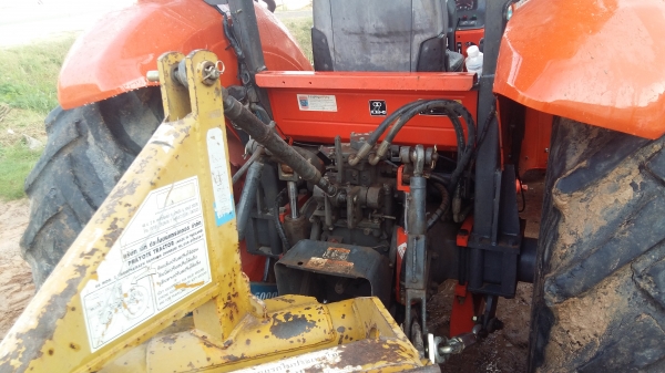 385000บาท งดต่อรองนะครับ เอาไปเลยครับลดไปเลย60000ราคาพ่อค้าเอาไปทำกำไรต่อครับคูโบต้าM7040ถูกๆสวยๆครับ พร้อมใช้งานเลยครับ เครื่องแน่น เกียร์ดี เล่มทะเบียนพร้อมครับ