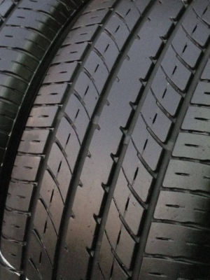 ยาง TOYO 235-50-18 ปี 13 maed in japan ครบชุด4 เส้น 4000 ไม่ควรพลาด สภาพสวยๆไม่มีปะไม่บวมดอกยางเหลือเยอะเอาไปวิ่งกันใด้อีกยาวค่ะ