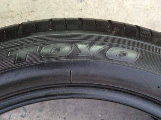 ยาง TOYO 235-50-18 ปี 13 maed in japan ครบชุด4 เส้น 4000 ไม่ควรพลาด สภาพสวยๆไม่มีปะไม่บวมดอกยางเหลือเยอะเอาไปวิ่งกันใด้อีกยาวค่ะ