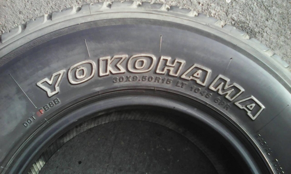 30x9.50R15 YOKOHAMA GEOLENDER H/T-S มี 1 คู่ สวย หนา tel.081-427-3941 ไอดีไลน์ autobot107 30x9.50R15 YOKOHAMA GEOLENDER H/T-S มี 1 คู่ สวย หนา tel.081-427-3941 ไอดีไลน์ autobot107