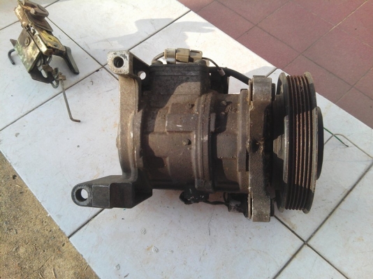 ต้องการขายคอมแอร์เครื่อง 1J ต้องการขายคอมแอร์เครื่อง 1J