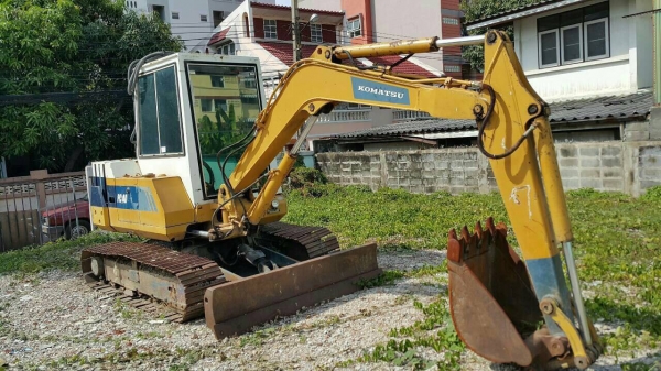 ขายแบคโฮ KOMATSU - PC 40 - 6 เครื่องดี เอวดี ปั้มนิ้ว รถสวยพร้อมใช้ เอกสารใบอินวอย์