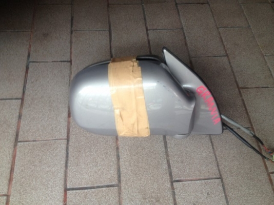 กระจกมองข้าง TOYOTA GRANVIA ของเก่าญี่ปุ่นเเท้สภาพสวยคู่ละ