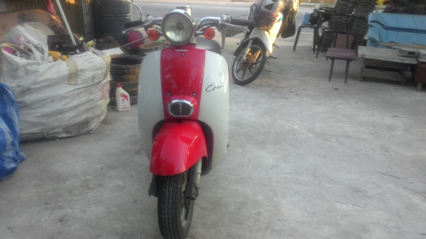 Honda giorno crea 50cc 4 stroke Honda giorno crea 50cc 4 stroke