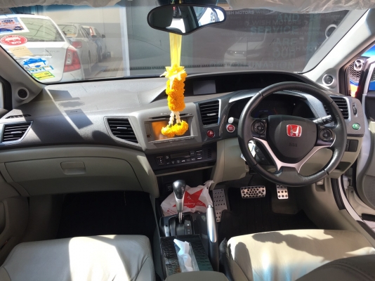 honda civic hybrid navi สีขาว ปี 2013 รถมือเดียว ไมล์ 88xxxkm สวยจัด