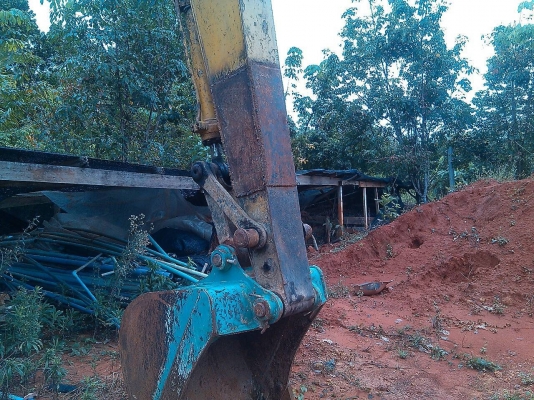 ขายรถแบคโฮ KOBELCO SK120-/// ราคา 380000