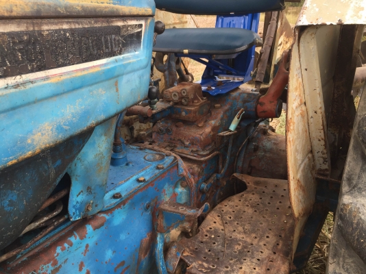 ขายรถไถ 6610 แท้เต็มคัน ปั้มกลม ไอดีโต เสื้อลาย เอกสารเล่มทะเบียนพร้อมชุดโอน