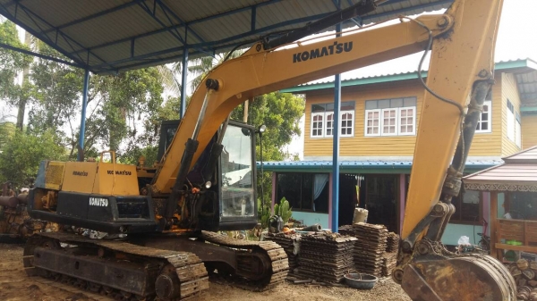 ขายรถแบคโฮ KOMATSU PC120-3 ราคา 400000