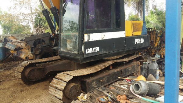 ขายรถแบคโฮ KOMATSU PC120-3 ราคา 400000