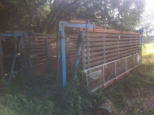 กระบะ 10 ล้อ สภาพพร้อมใช้งาน กระบะ 10 ล้อ สภาพพร้อมใช้งาน