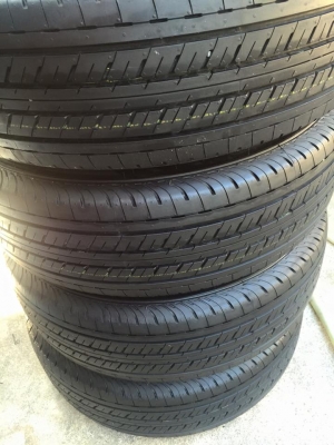 ขายยางบริสโตนขอบ 16 (ใส่รถตู้ซิ่ง สบายๆ) ถอดป้ายแดง 4 เส้น ราคา 10,800 บาท