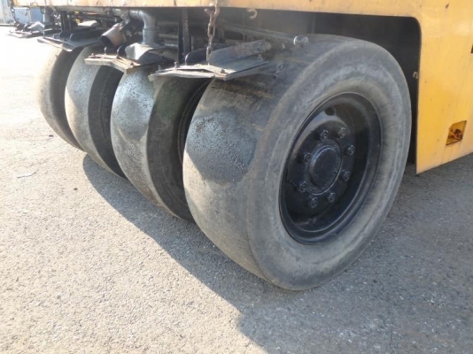 รถบดล้อยาง รถบดล้อยาง